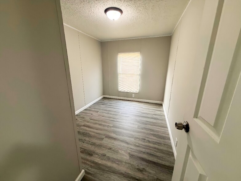 Building Photo - 4916 Brown Station Rd