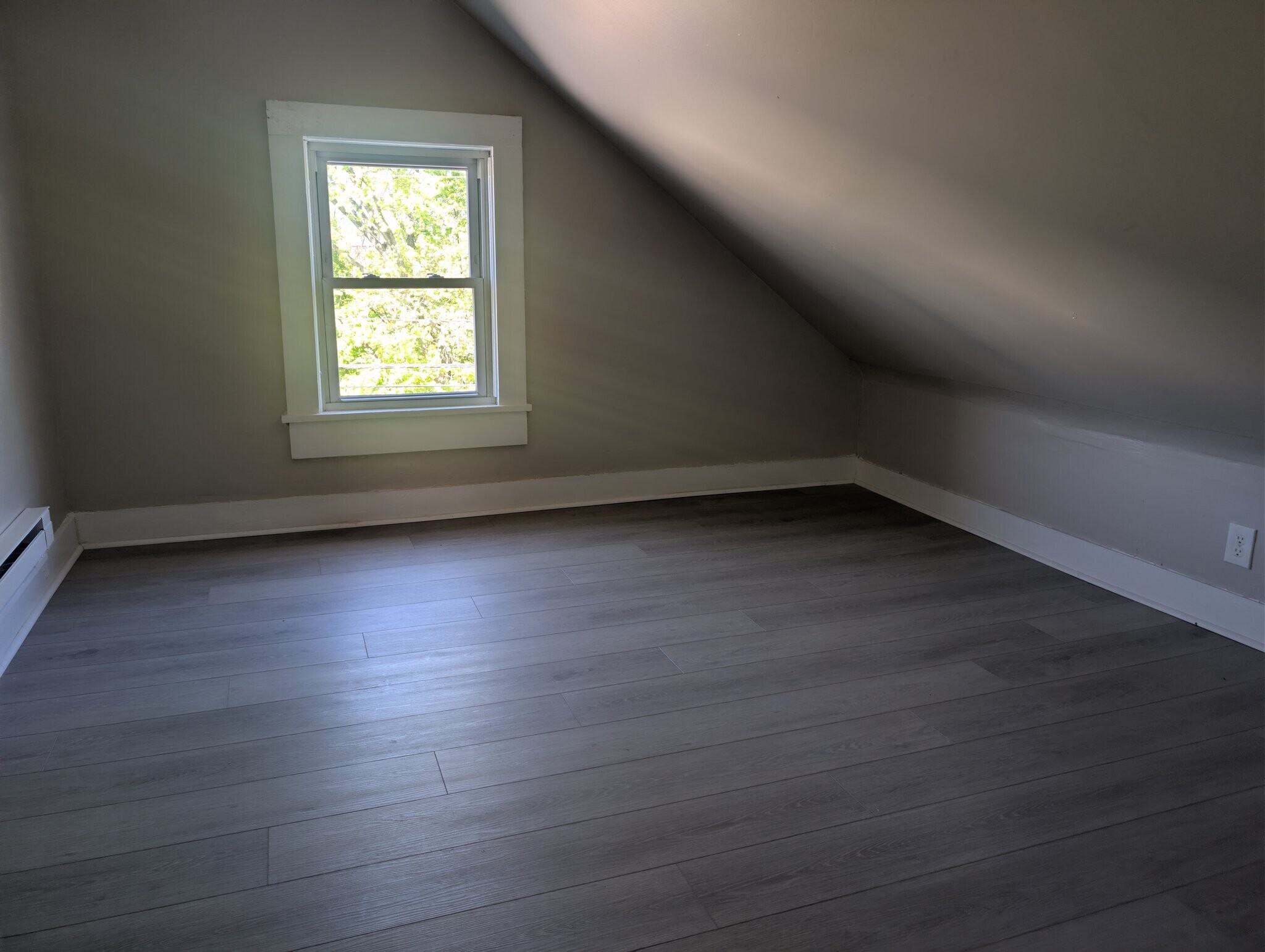 Building Photo - 502 Marion St