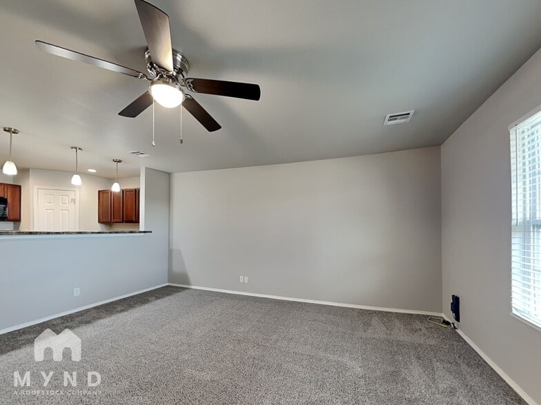 Building Photo - 3515 E Fairmont St