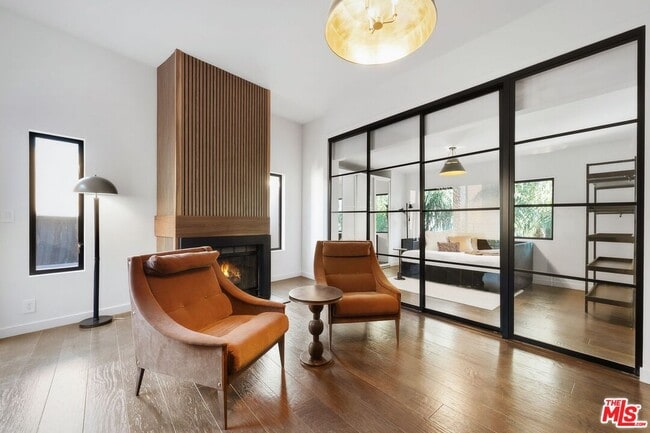 Building Photo - 3601 Dixie Canyon Pl