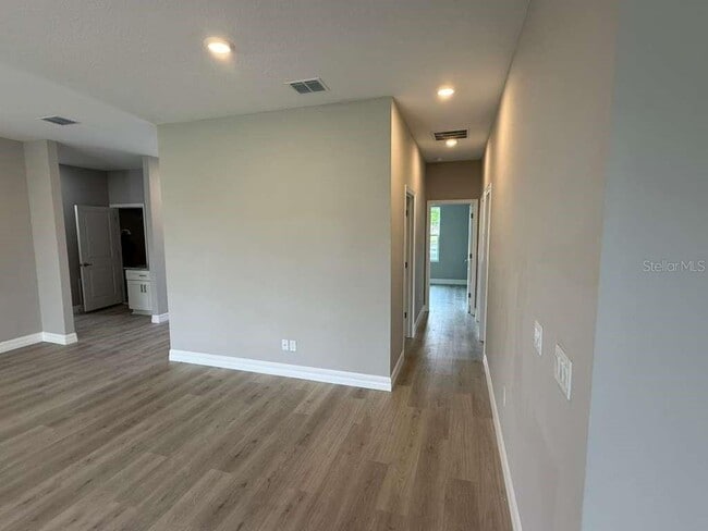 Building Photo - 438 Awin Cir SE