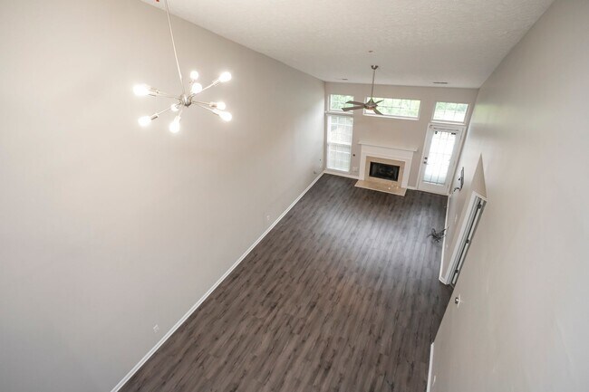 Building Photo - 7277 Charlotte Pike