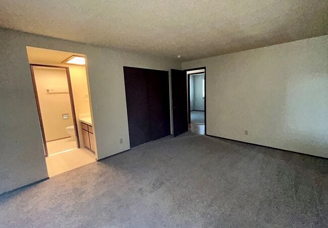 Building Photo - 202 Vashon Ave SE