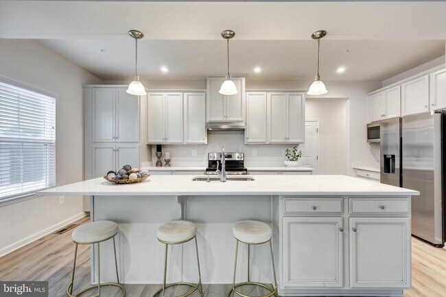 Building Photo - 112 Sherman Wy