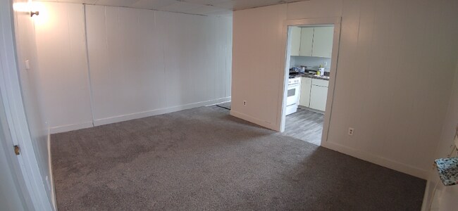 Building Photo - 1 W Hickory St