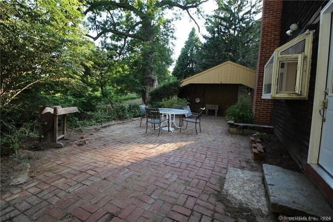 Building Photo - 2 Molzon Ln