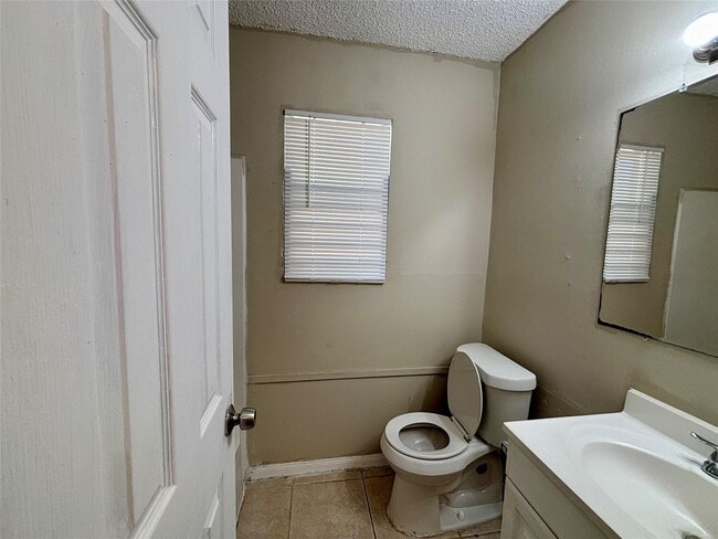 Building Photo - 5610 Drakestone Blvd