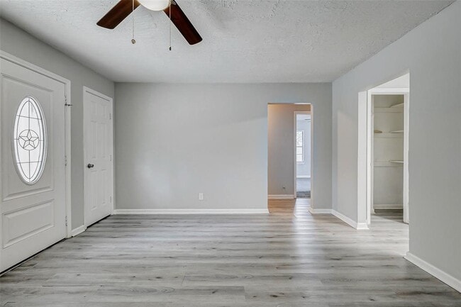 Building Photo - 5806 Westover St