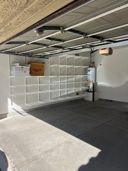 Building Photo - 7500 E Deer Valley Rd