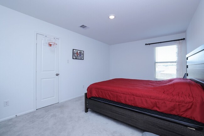 Building Photo - 12332 Derby Royal Dr