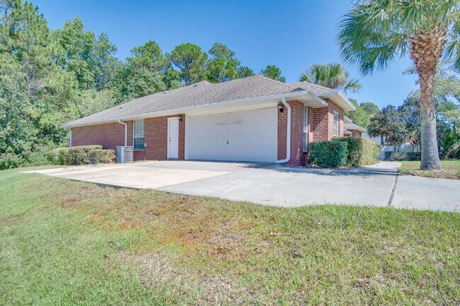 Building Photo - Spacious Pace Home with Office, Fireplace ...