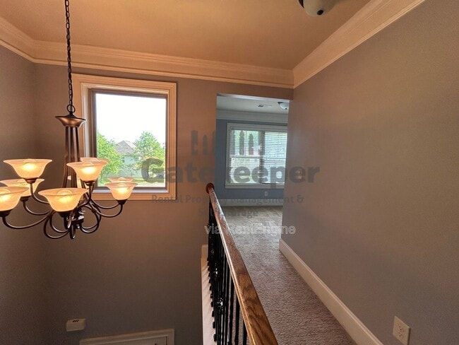 Building Photo - 124 Village Pl