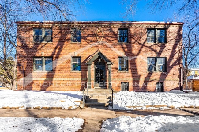 Primary Photo - Spacious Condo with Office!