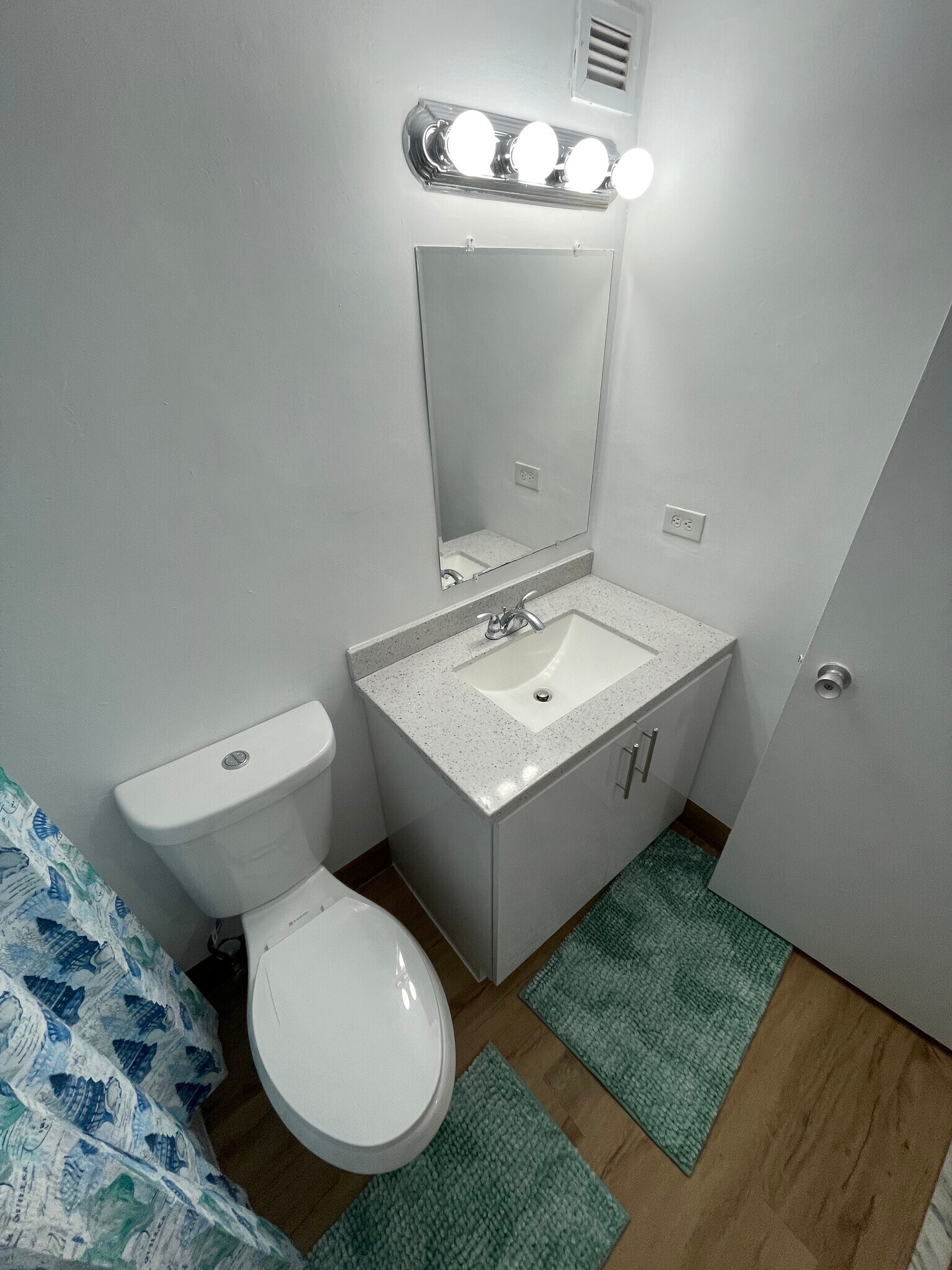 Building Photo - 905 Brickell Bay Dr