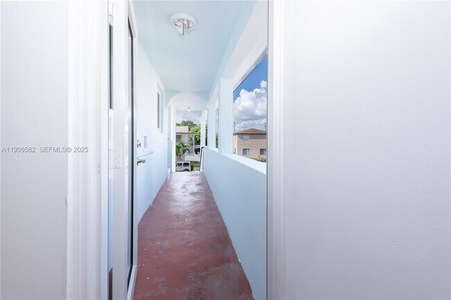 Building Photo - 141 NW 43rd Pl