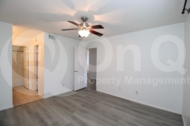 Building Photo - 5950 N 78th St