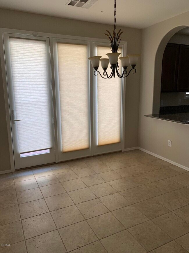 Building Photo - 3854 E Sabra Ln