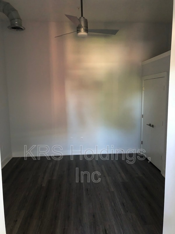 Building Photo - 300 E Elizabeth St