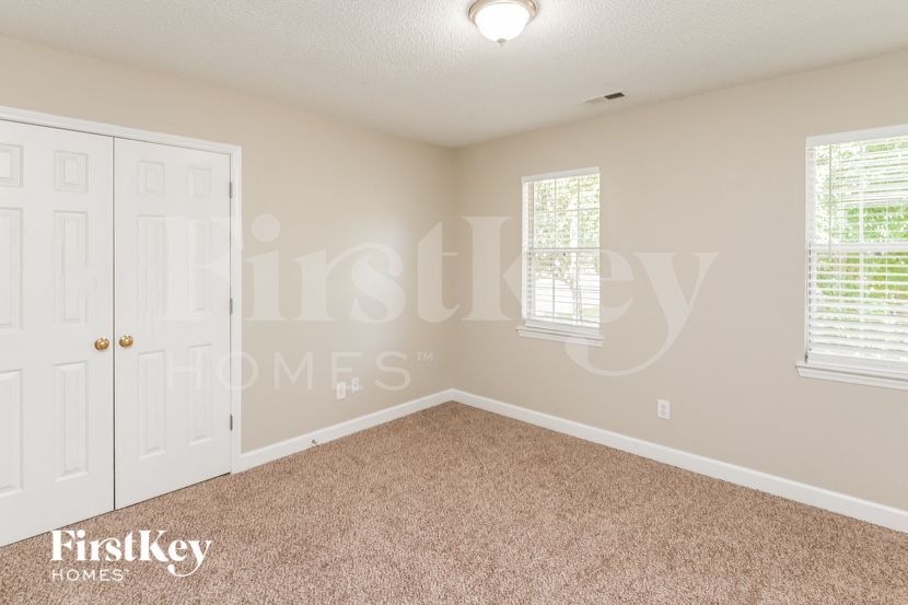 Building Photo - 5000 Scaleybark Ct