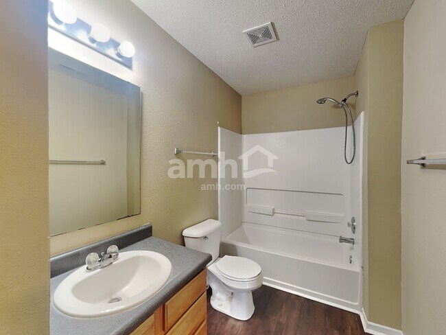 Building Photo - 536 Runnymede Ct