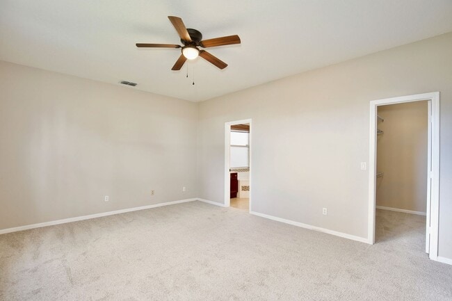 Building Photo - 15601 Bay Vista Dr