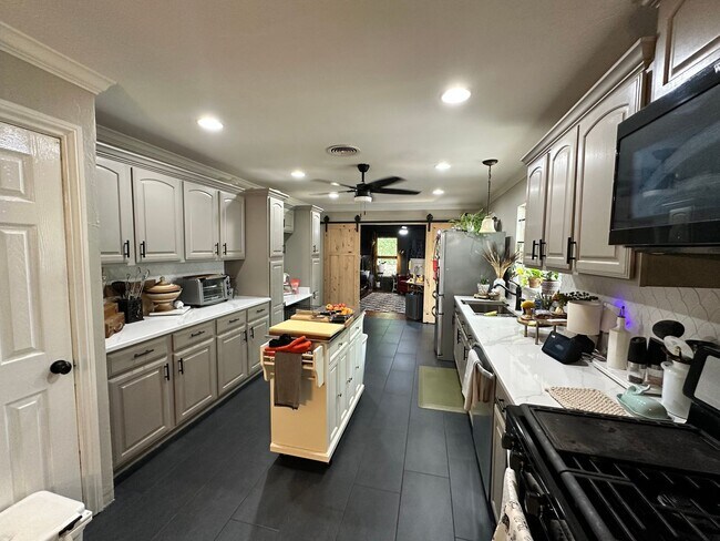 Building Photo - For Rent: Spacious 3 Bed + Office Home wit...