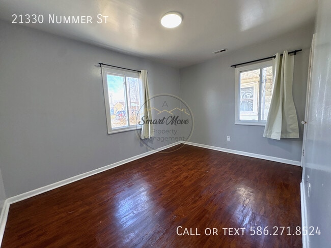 Building Photo - 21330 Nummer St