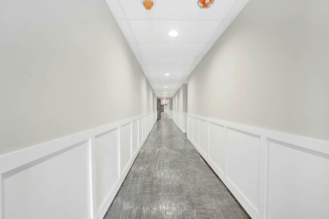 Building Photo - 141 W 63rd St