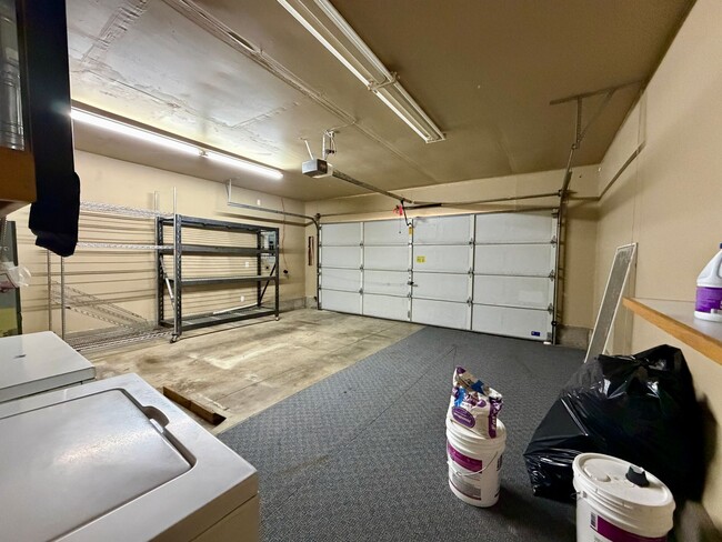 Building Photo - Cozy Ranch on Flag Lot~ Gleaming Hardwood ...