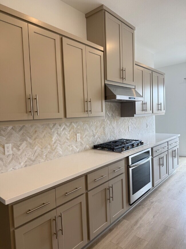 Building Photo - Brand-New 4-Bedroom Single-Story Home with Solar, Stunning Views & Open Floor Plan!
