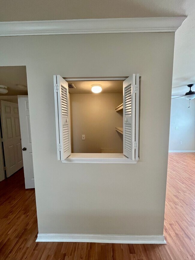 Building Photo - 1155 Villagio Cir