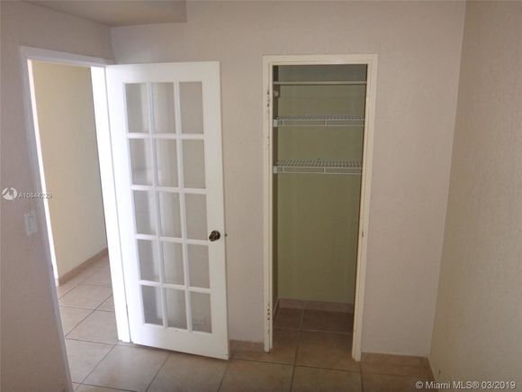 Building Photo - 5601 Collins Ave