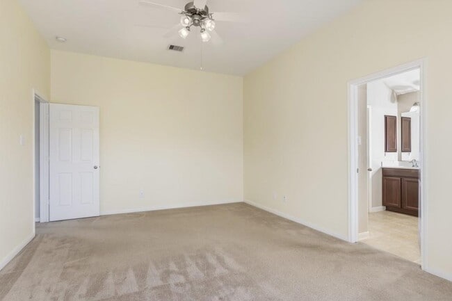 Building Photo - 7706 Quiet Trace Ln