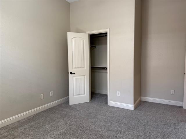 Building Photo - 1604 Medina Ln