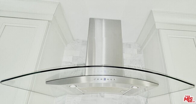 Building Photo - 23744 Hartland St