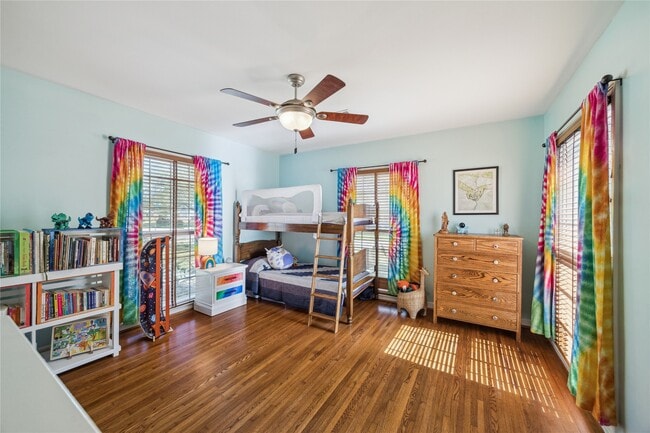 Building Photo - 701 W 32nd St