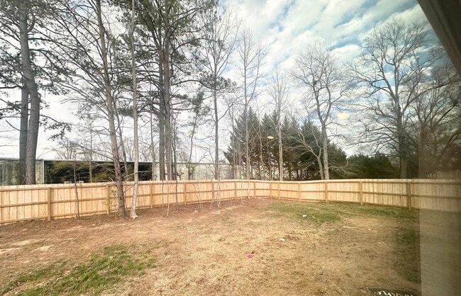 Building Photo - 112 Somerset Dr
