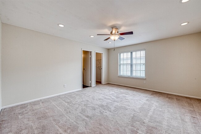 Building Photo - 9850 Pagewood Ln