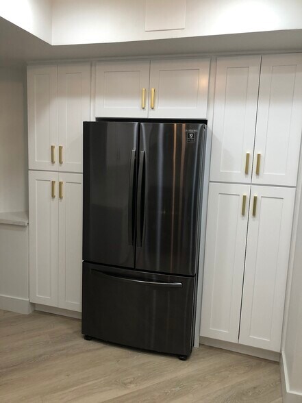 Building Photo - 1412 N Crescent Heights Blvd