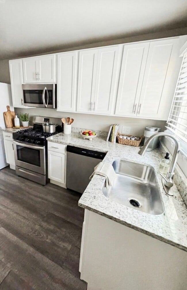 Building Photo - Second-Floor 2-Bedroom Premium Apartment | 850 SF