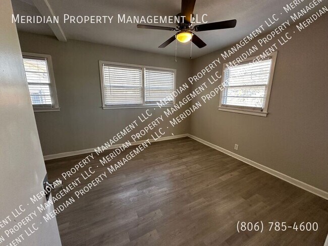 Building Photo - 1602 39th St