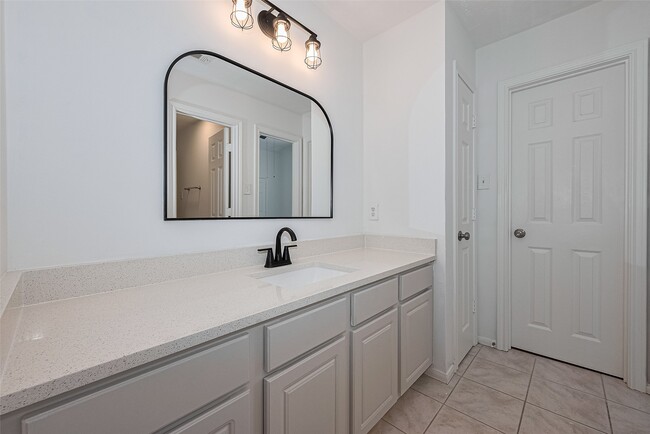Building Photo - 15603 Mustang Island Dr