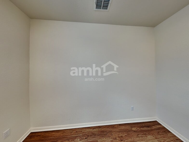 Building Photo - 2735 Geronimo Creek