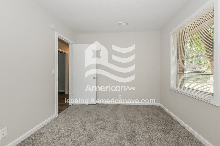 Building Photo - 4758 Wellborn Dr