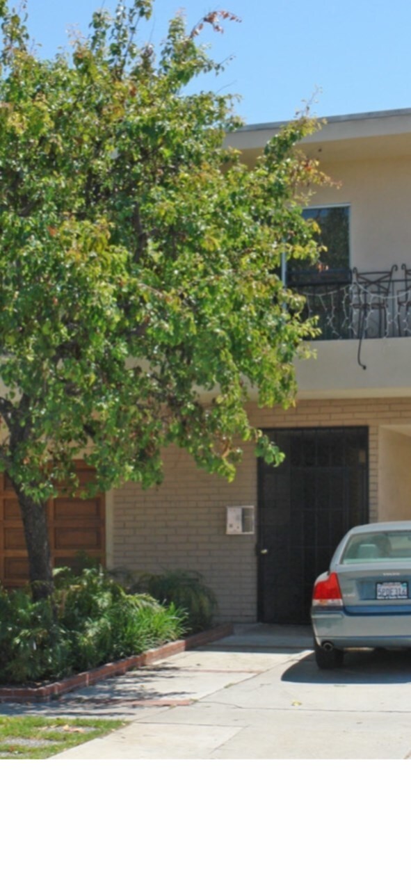 Primary Photo - 8556 Gregory Way