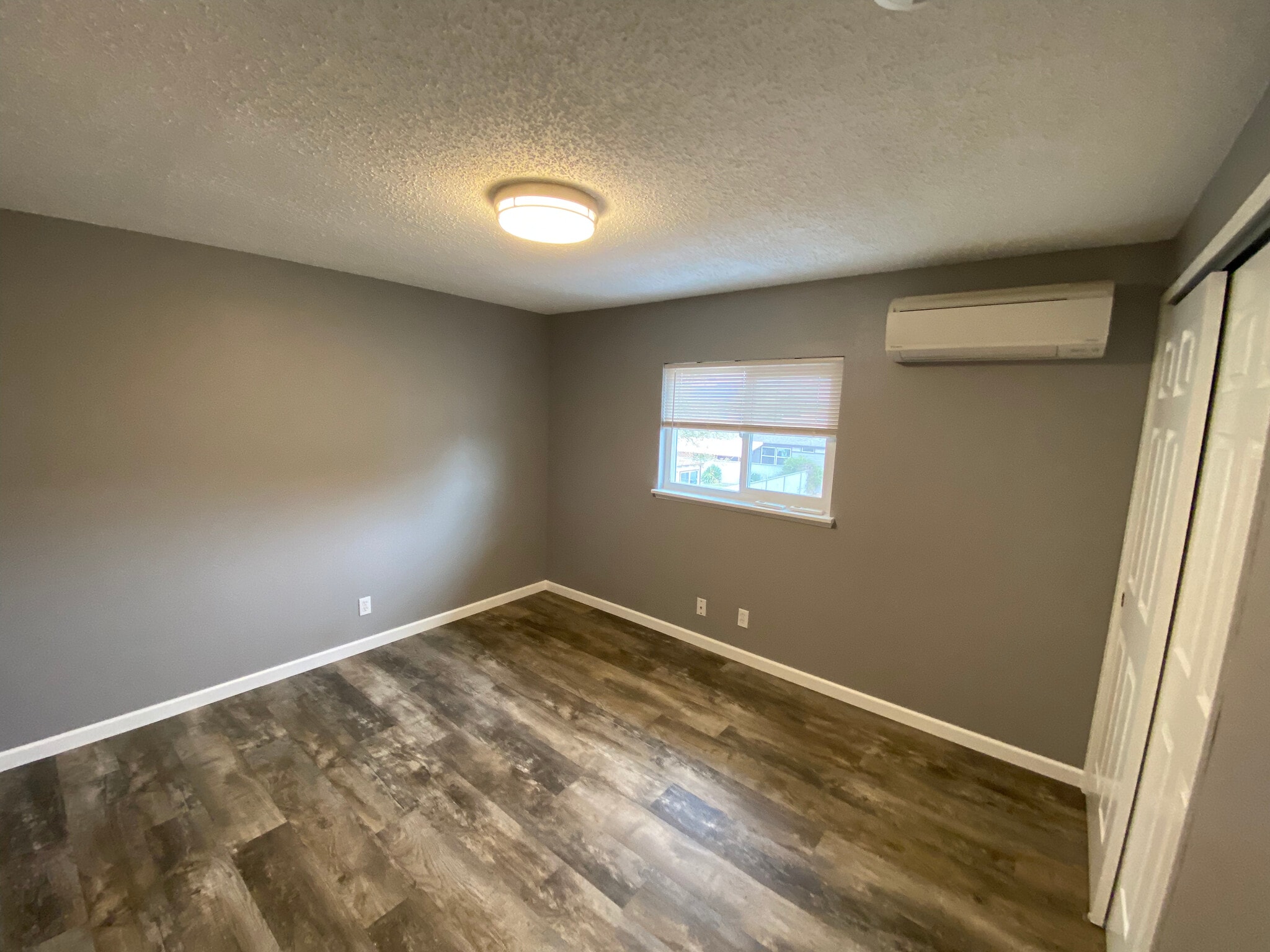 Building Photo - 407 Gertrude Dr
