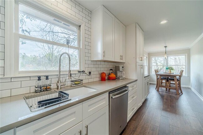 Building Photo - 691 Harbor Cove