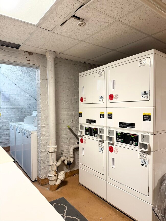 Building Photo - 3718 Park Ave