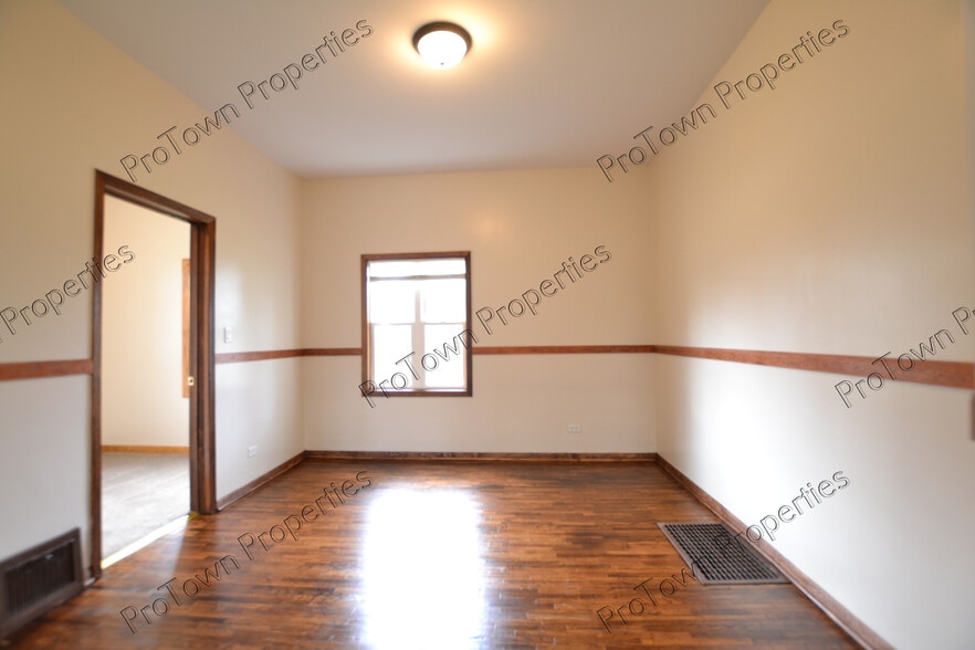 Building Photo - 524 South St