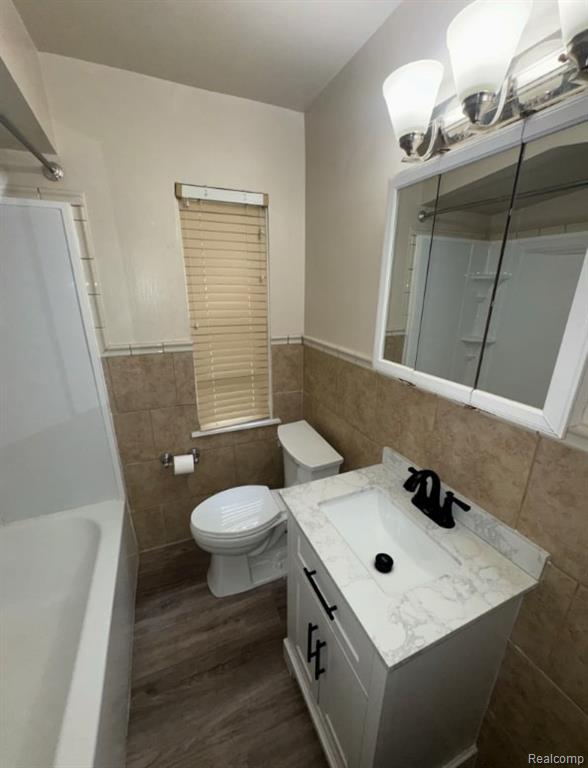 Building Photo - 10407 Roxbury St